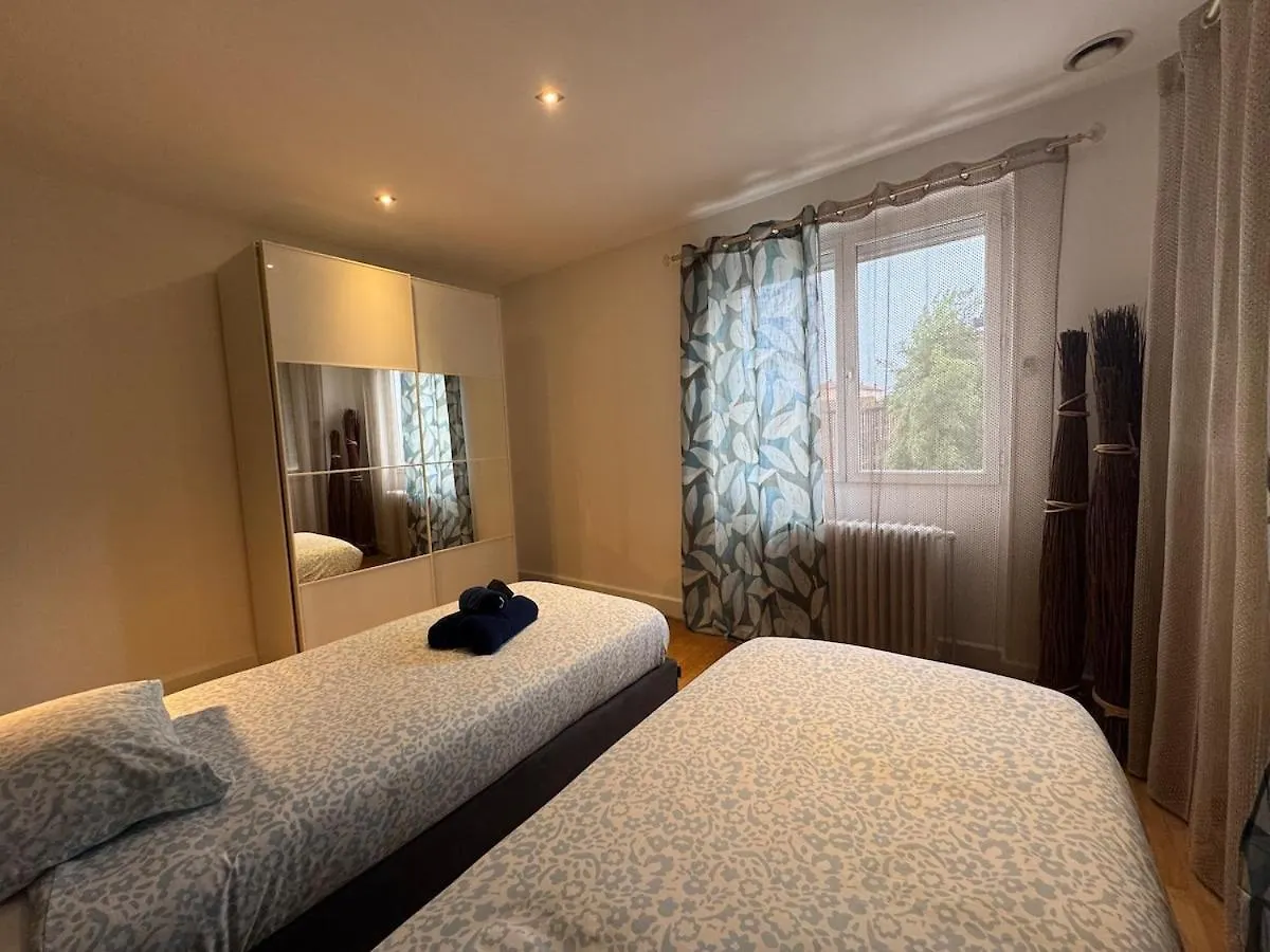 Villa Twenty Fort With Pool Lyon Villeurbanne