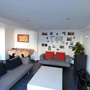 Maison Moderne Et Spacieuse Avec Piscine Villa