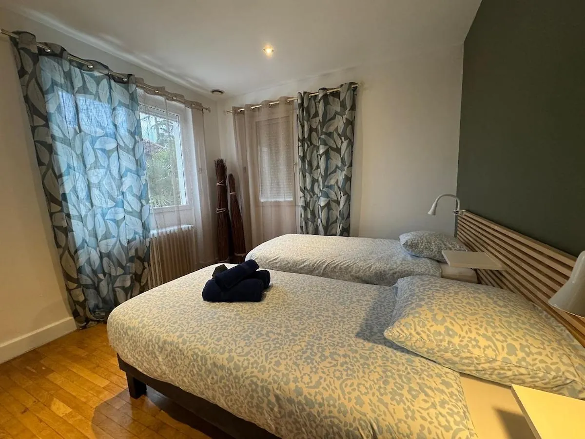 Villa Twenty Fort With Pool Lyon Villeurbanne France