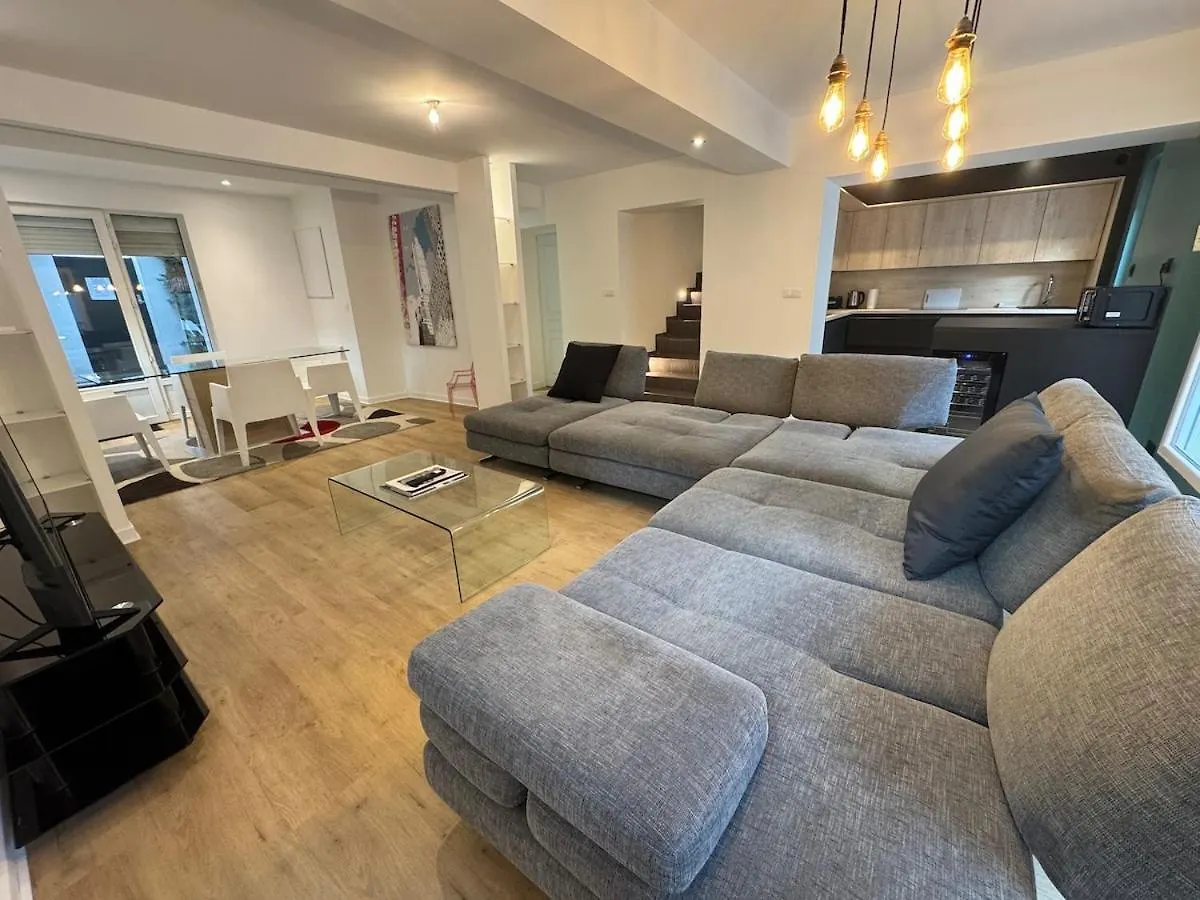 Villa Twenty Fort With Pool Lyon Villeurbanne
