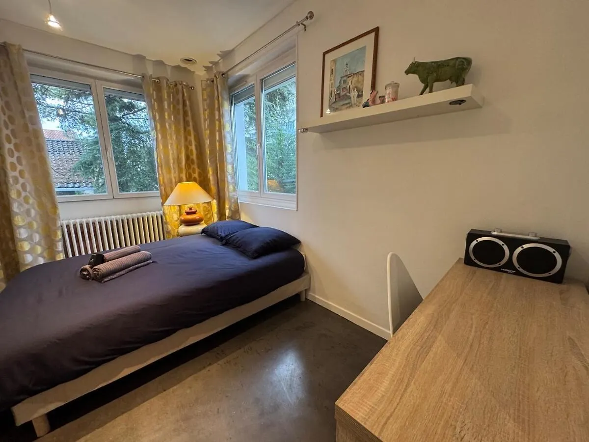 Villa Twenty Fort With Pool Lyon Villeurbanne
