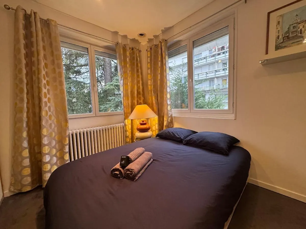 Villa Twenty Fort With Pool Lyon Villeurbanne