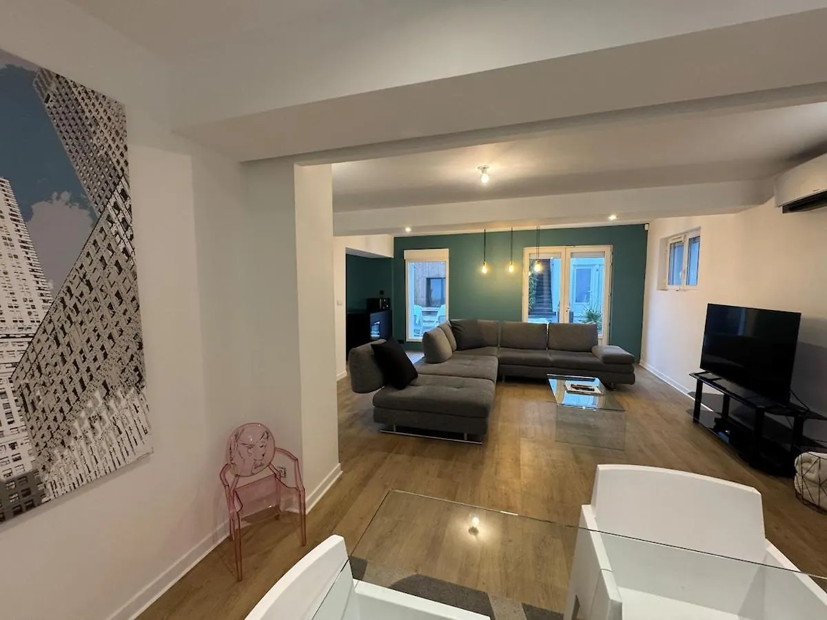Villa Twenty Fort With Pool Lyon Villeurbanne
