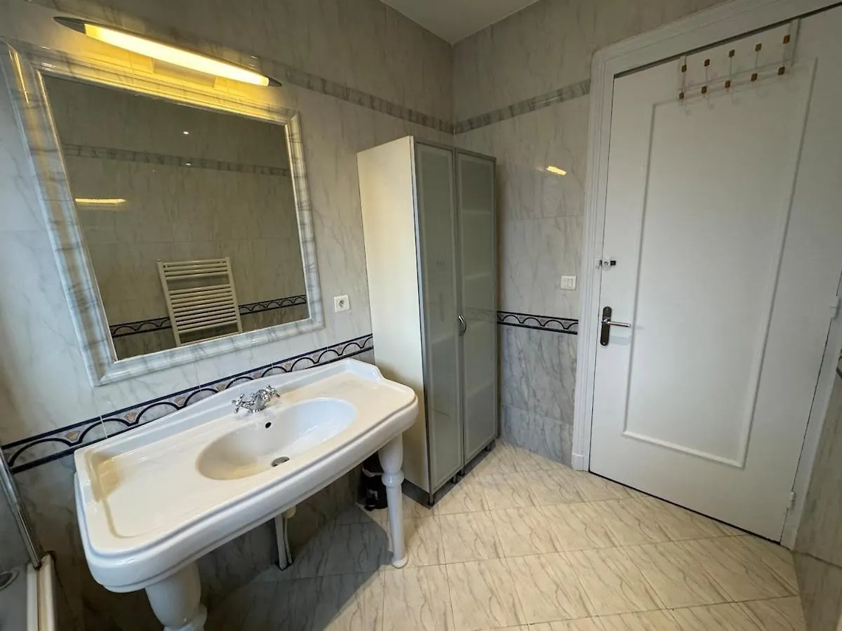 Villa Twenty Fort With Pool Lyon Villeurbanne
