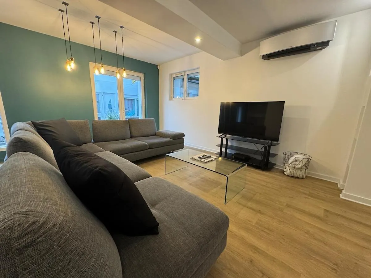 Villa Twenty Fort With Pool Lyon Villeurbanne