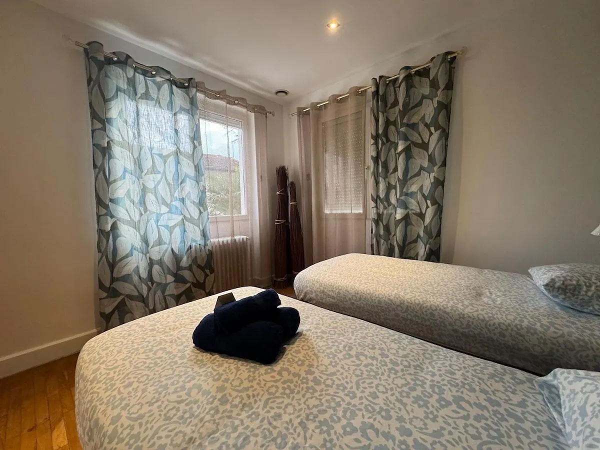 Villa Twenty Fort With Pool Lyon Villeurbanne