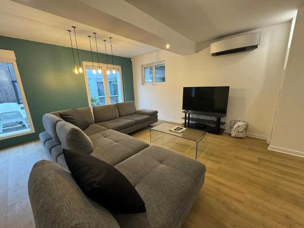 Villa Twenty Fort With Pool Lyon Villeurbanne