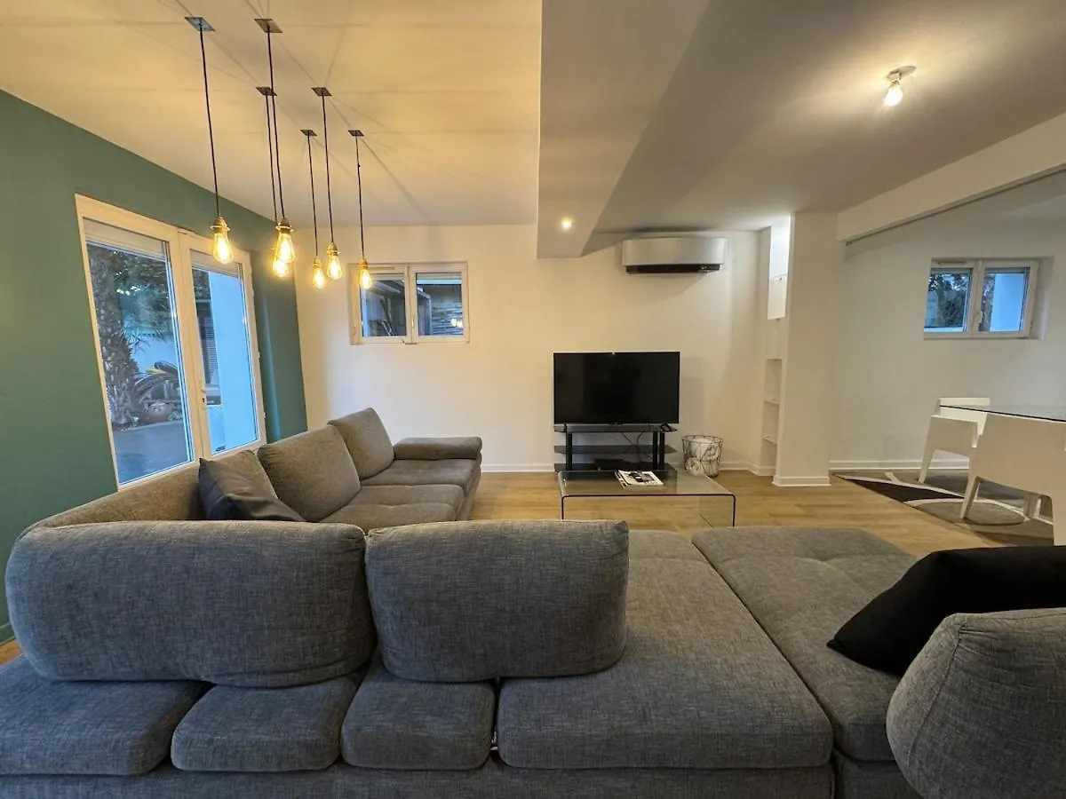 Villa Twenty Fort With Pool Lyon Villeurbanne France
