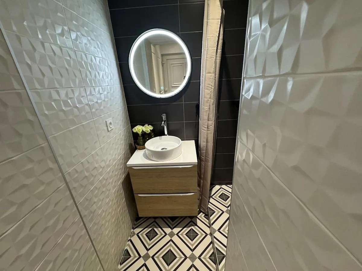 Villa Twenty Fort With Pool Lyon Villeurbanne France