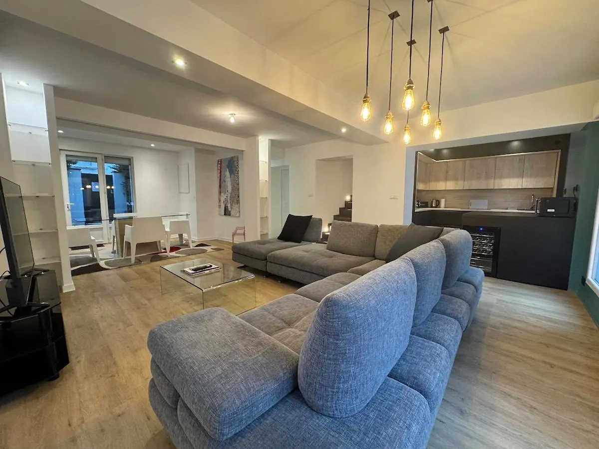 Villa Twenty Fort With Pool Lyon Villeurbanne